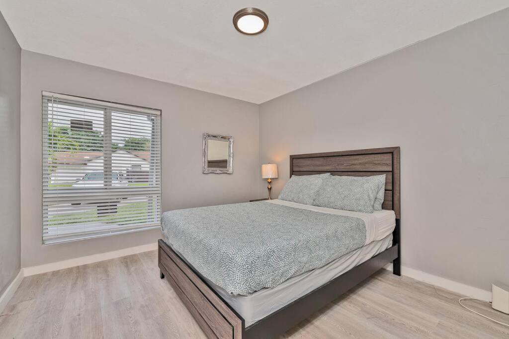 Spacious 4 Bedrooms, 2 Bathroom House With Pool Miramar Exterior photo