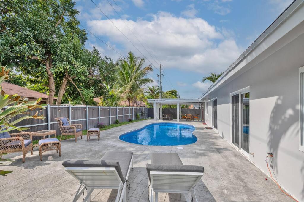 Spacious 4 Bedrooms, 2 Bathroom House With Pool Miramar Exterior photo