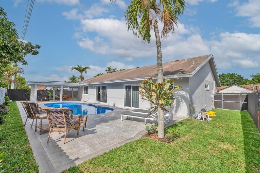 Spacious 4 Bedrooms, 2 Bathroom House With Pool Miramar Exterior photo