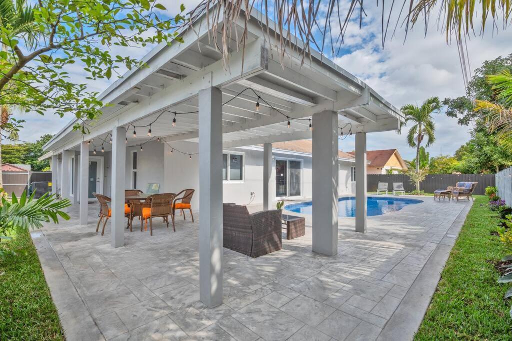 Spacious 4 Bedrooms, 2 Bathroom House With Pool Miramar Exterior photo