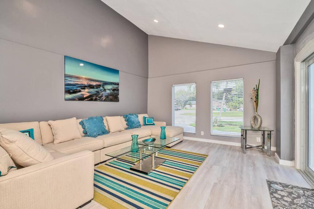 Spacious 4 Bedrooms, 2 Bathroom House With Pool Miramar Exterior photo